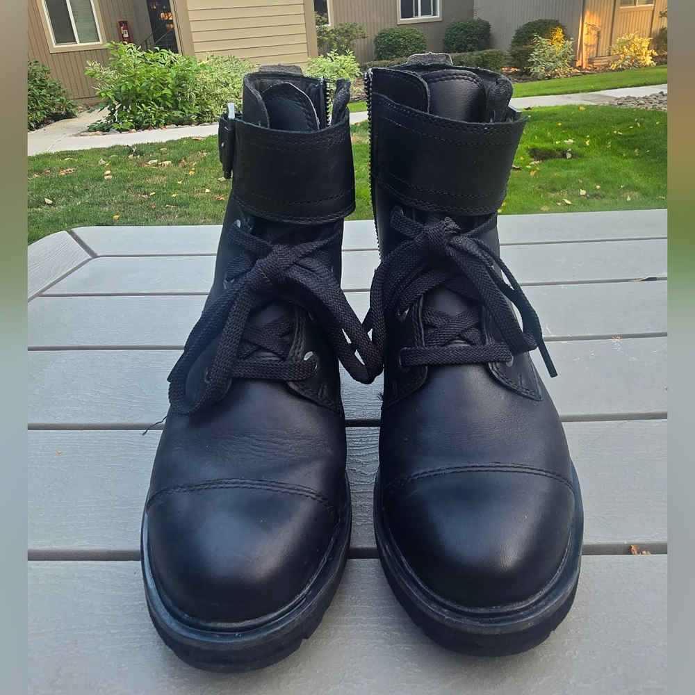 TIMBERLAND WOMEN'S KORI PARK MOTO BOOTS